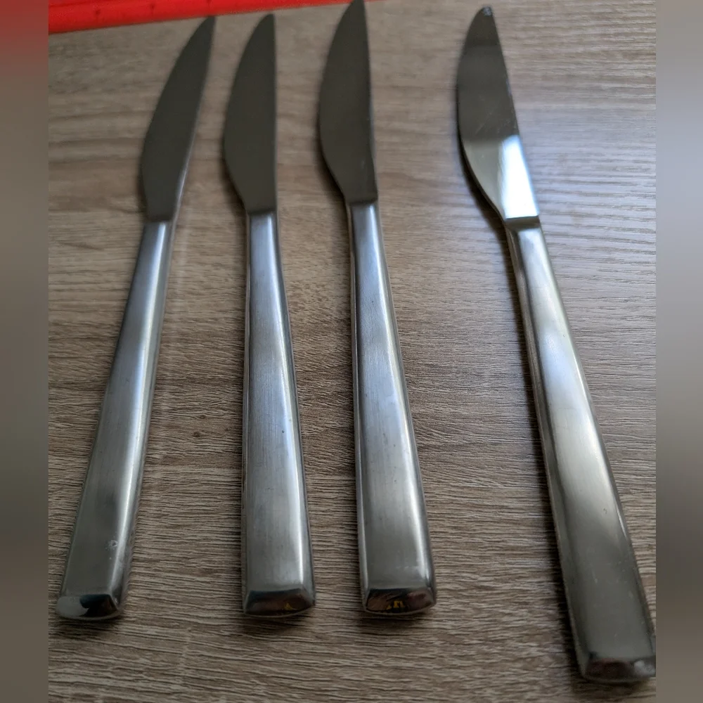 Mikasa Satin Dream 4Pcs Butter Knives  Stainless Flatware Replacemnt Vietnam B
